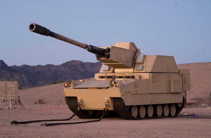 XM1203 Non-Line-of-Sight Cannon (NLOS-C) prototype on a desert test range